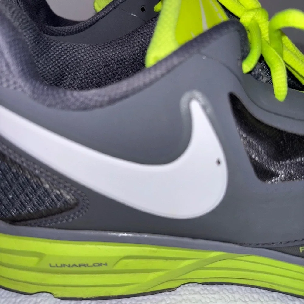 Nike Lunarlon Flywire‎ Running Shoes Gray Green Athletic Mens Size 11.5